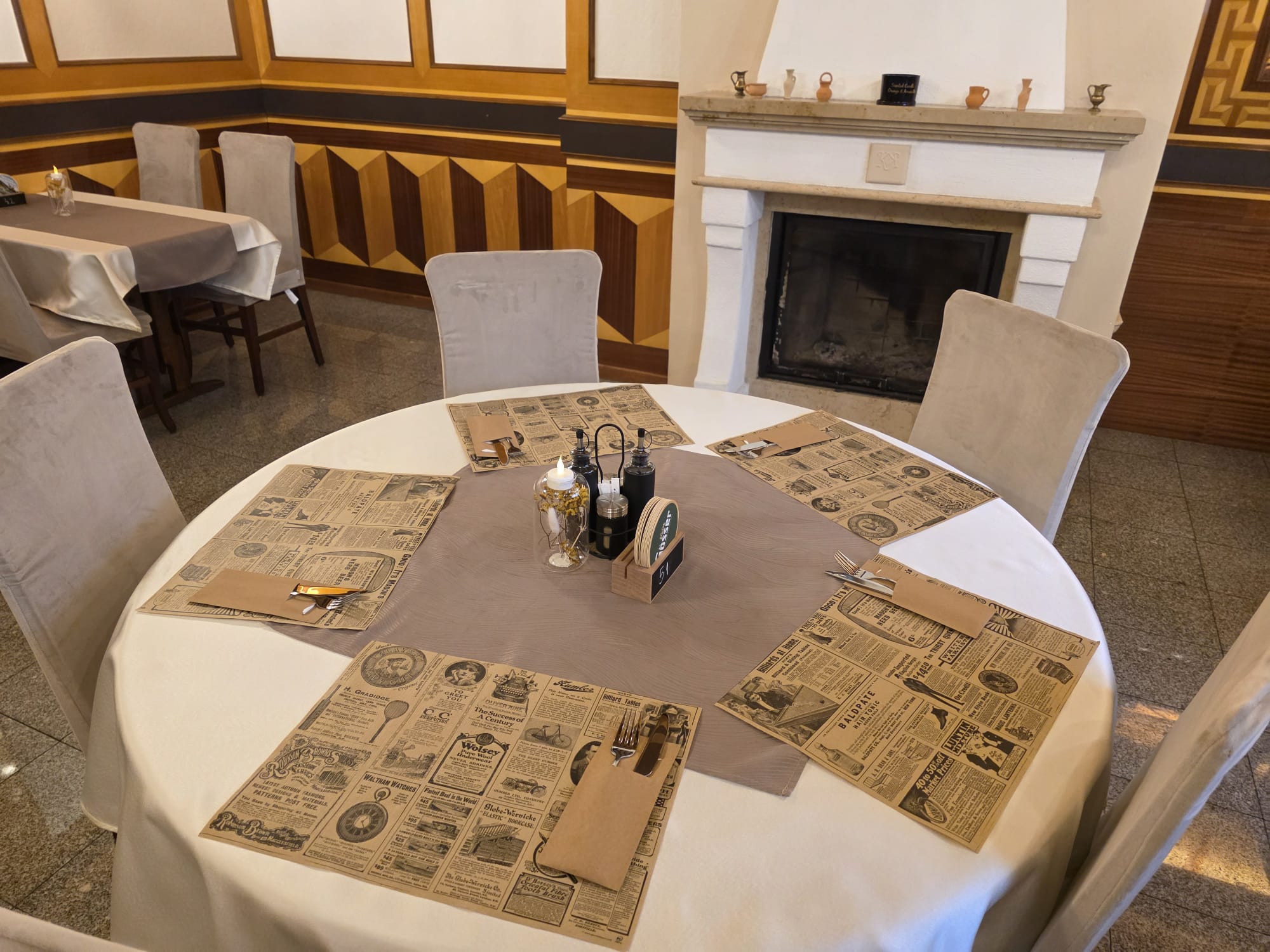 Restaurant Grillhaus Interior